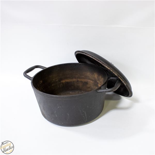 LAGOSTINA 7.6L CAST IRON DUTCH OVEN