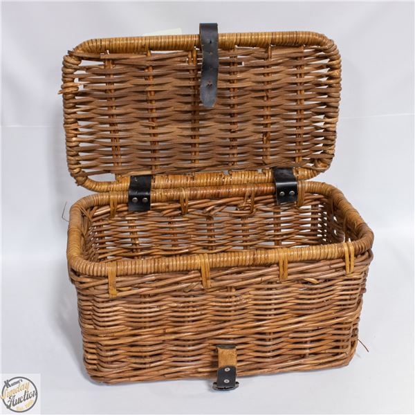 VINTAGE WICKER HAMPER