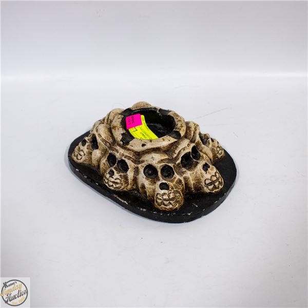 SKULL HEAD ASHTRAY (9"L X 6.5"W X 2.5"H)