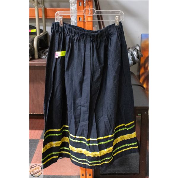 RIBBON SKIRT SZ M/L