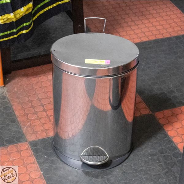 OVAL SHAPED STAINLESS STEEL PEDDLE GARBAGE