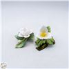 Image 1 : 2 VINTAGE WHITE MAGNOLIA FLOWER BONE CHINA DECOR