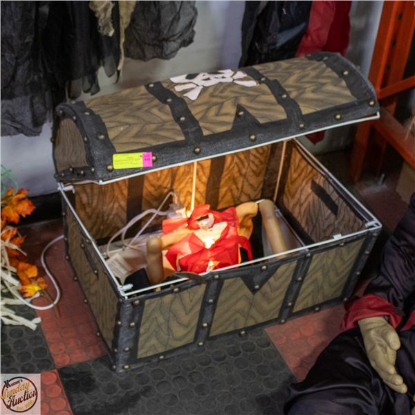 ANIMATED PIRATE IN CHEST HALLOWEEN DECOR