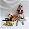 Image 1 : LOT OF SKELETON HALLOWEEN DECOR