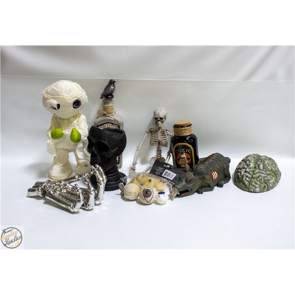 LOT OF ASSORTED HALLOWEEN DECOR