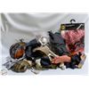 Image 1 : LOT OF ASSORTED HALLOWEEN DECOR