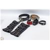 Image 1 : BOX WITH LEATHER ACCESSORIES INCL. 2 BELTS