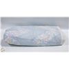 Image 1 : ESTATE PATCHWORK QUILT - LIGHT BLUE WITH