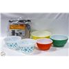 Image 1 : VINTAGE PYREX BOWLS+OTHERS WITH BOWL STORAGE BAGS