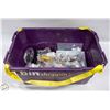 Image 1 : BIN OF DRAWER PULLS AND MORE