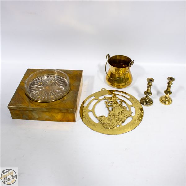 LOT OF VINTAGE BRASS ITEMS