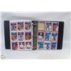Image 4 : BINDER OF VINTAGE HOCKEY CARDS