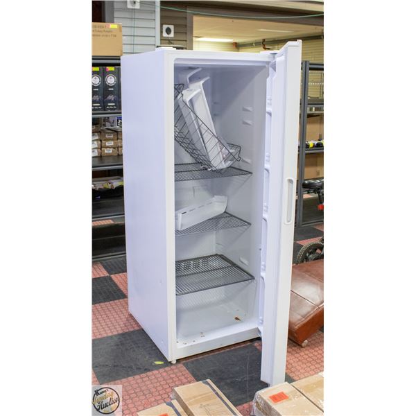 FRIGIDAIRE UPRIGHT FREEZER **NEEDS REPAIRS**
