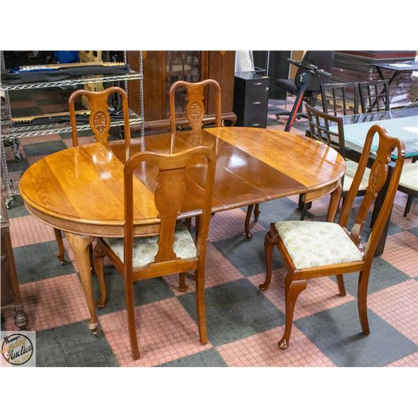 VINTAGE REFINISHED TABLE ON CASTORS W 4 CHAIRS