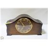 Image 1 : VINTAGE WOODEN MANTEL CLOCK