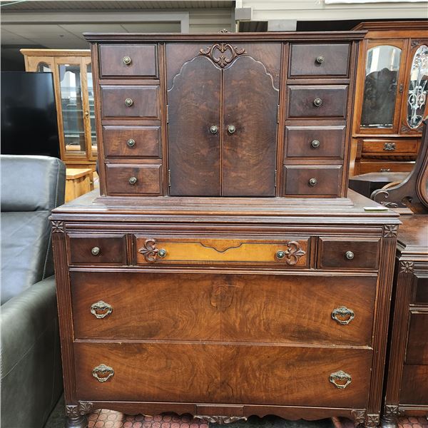 ANTIQUE 1920'S ORNATE CARVED CHEST ON CHEST COMBO