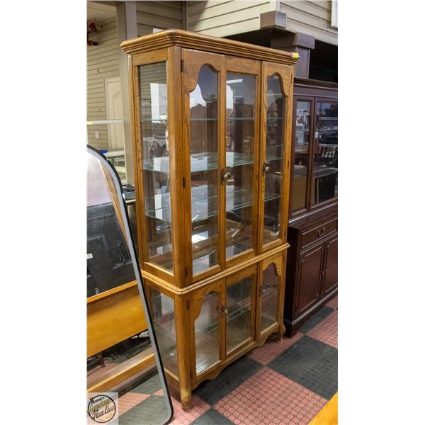 CURIO CABINET WITH LIGHTS AND 5 GLASS