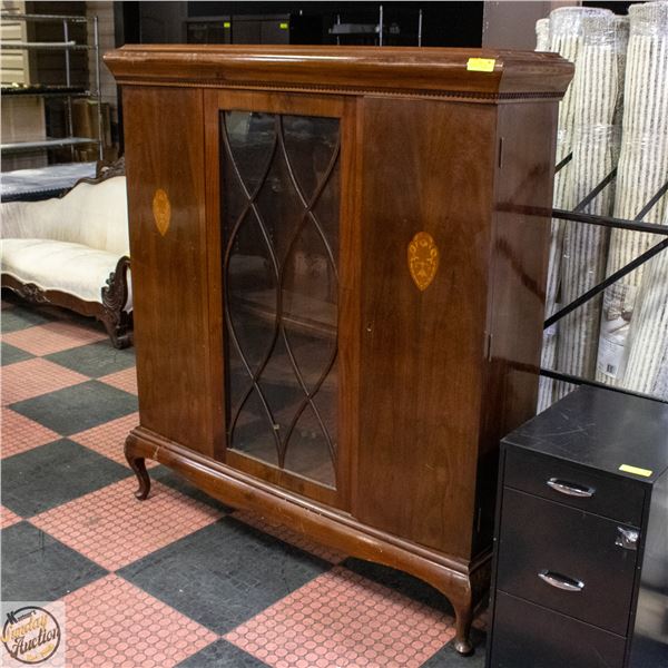 VINTAGE WOODEN DISPLAY CABINET WITH GLASS DOOR