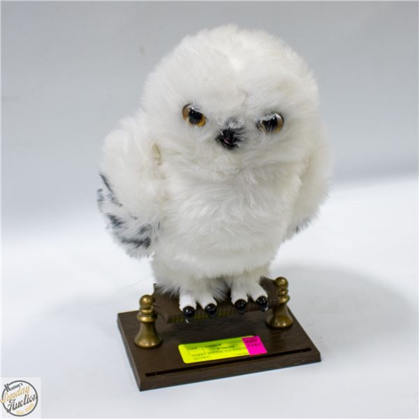 HARRY POTTER ENCHANTING HEDWIG H-11"