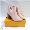 Image 1 : FISACE WOMEN'S POINTED BOOTIES SIZE 10