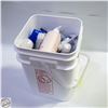 Image 1 : TOTE FULL OF BEAUTY PRODUCTS AND SUNSCREENS