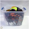 Image 1 : SMALL TOTE OF HALLOWEEN DECOR