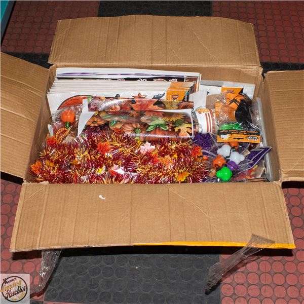 BOX OF HALLOWEEN DECOR
