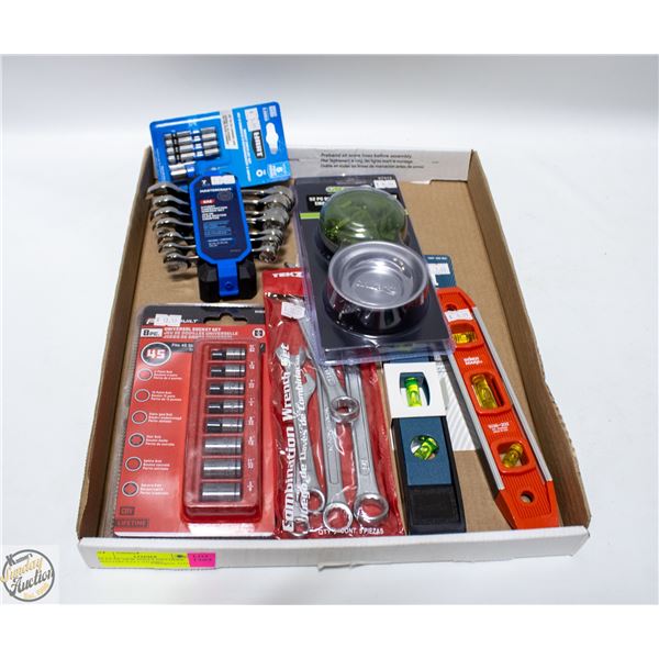 FLAT OF NEW TOOLS INCLUDES MASTERCRAFT STUBBY