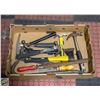 Image 1 : FLAT OF HAMMERS AND HEAVY TOOLS