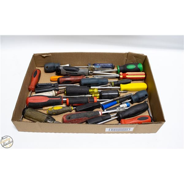 FLAT OF SCREWDRIVERS INCLUDING KLEIN TOOLS