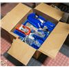 Image 1 : BOX FULL OF HARDWARE