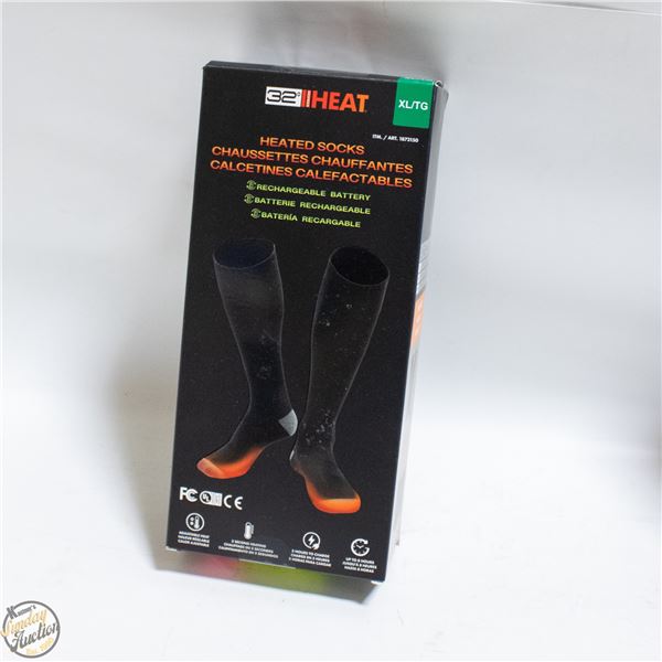 NEW 32 DEGREES HEATED SOCKS, SIZE X-LARGE