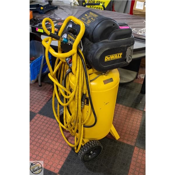 DEWALT 200PSI 1.6HP 15 GAL AIR COMPRESSOR