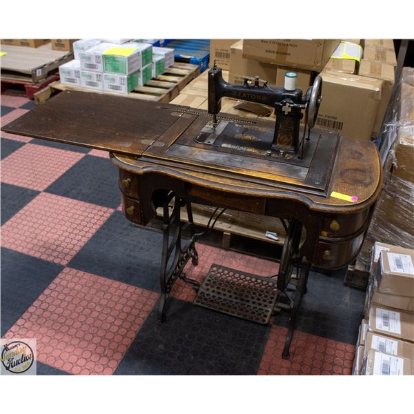 1911 EATON'S SEWING MACHINE