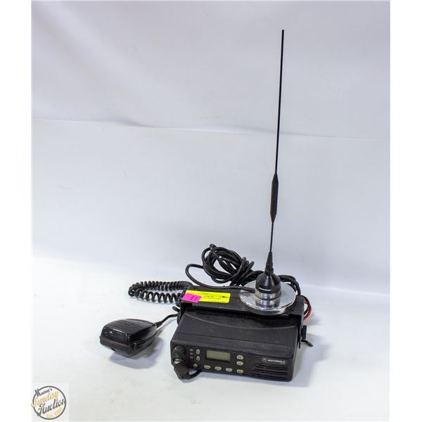 MOTOROLA GTX UHF RADIO