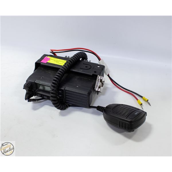 VERTEX STANDARD UHF RADIO SERIAL# 7L92397