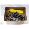 Image 1 : BOX LOT INCLUDES SIPHON
