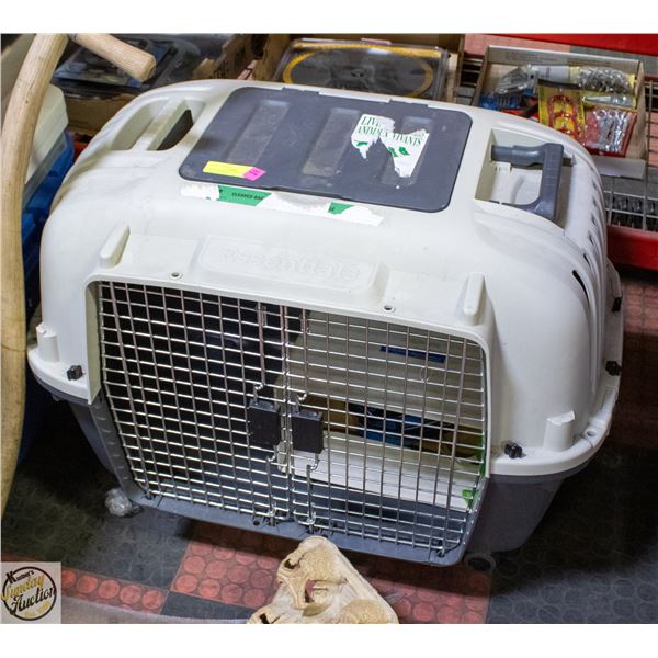 MEDIUM ESSENTIALS DOG CAGE