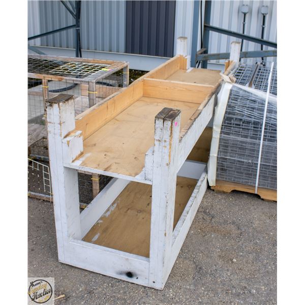 WOOD WORK BENCH