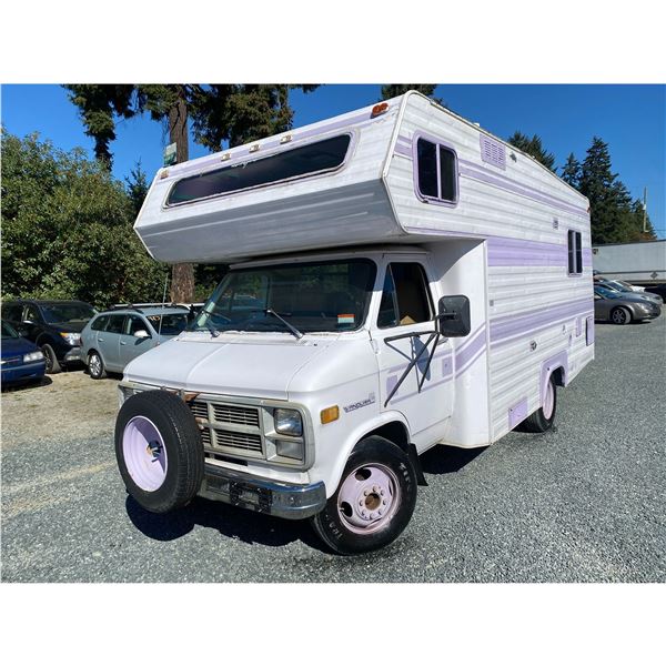 PARKSVILLE - 1984 GMC MOTOR HOME WHITE   120,000  KMS - 511342-4