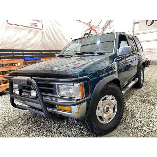 PARKSVILLE - 1995 NISSAN PATHFINDER GREEN 158222 KMS - 049852-3