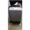 Image 1 : SWISS GEAR HARD CARRY ON SUITCASE