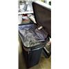 Image 2 : SWISS GEAR HARD CARRY ON SUITCASE