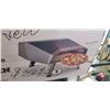 Image 2 : BRAND NEW PROPANE POWERED PIZZA OVEN