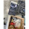 Image 1 : 3 AIR NAILERS WITH HOSE AND NAILS