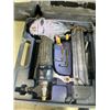 Image 3 : 3 AIR NAILERS WITH HOSE AND NAILS
