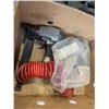 Image 4 : 3 AIR NAILERS WITH HOSE AND NAILS