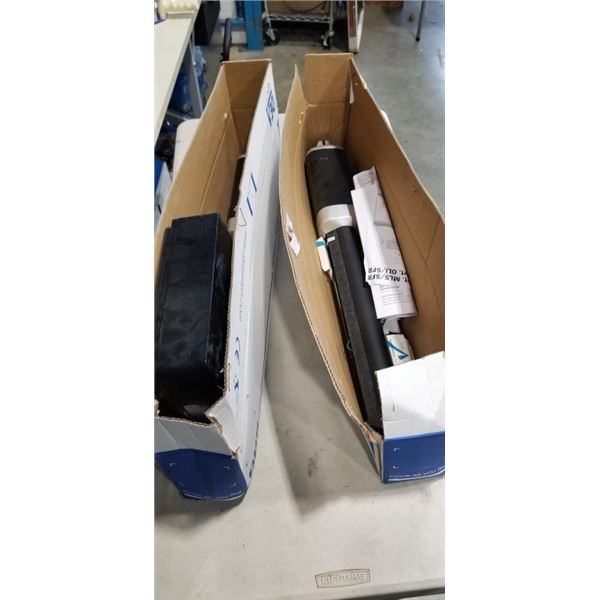 2 DEA ELECTRONIC GATE CONTROL ARMS WITH KEYS AND FOB