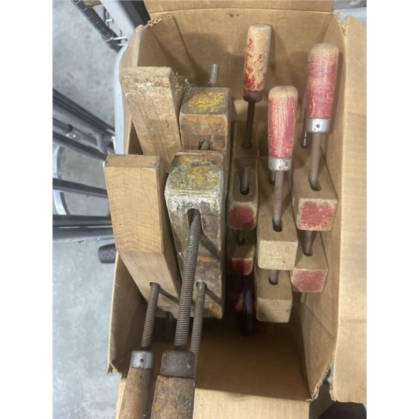 BOX OF WOOD CLAMPS