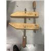 Image 3 : BOX OF WOOD CLAMPS